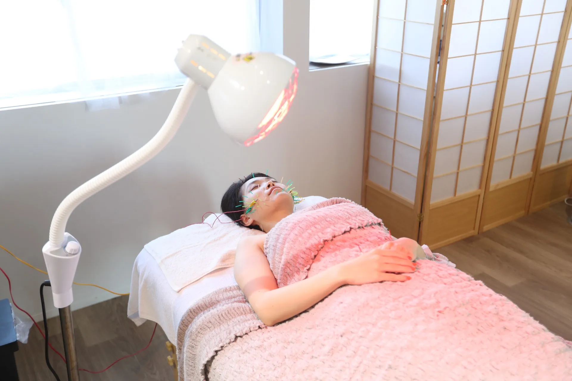 美容鍼養成プログラムを岡山県倉敷市小田郡矢掛町で選ぶ際の資格取得と給付金活用ガイド